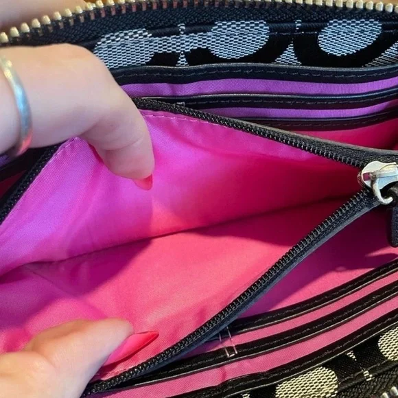 Coach Poppy Wallet: Rare - Picture 8 of 8